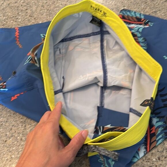 ROARK Board Shorts *NEW* - Picture 8 of 14